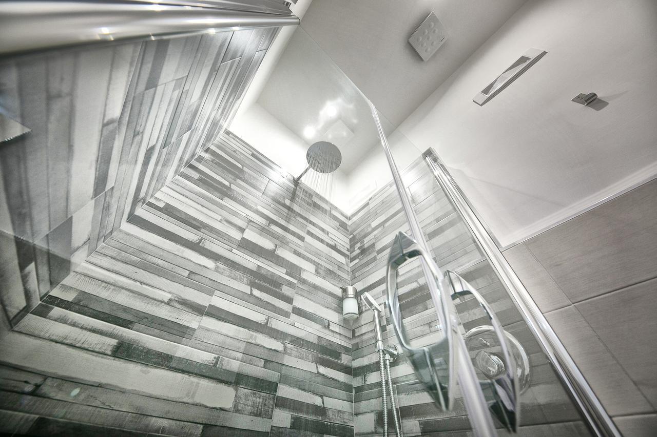 President Suites Неаполь Экстерьер фото