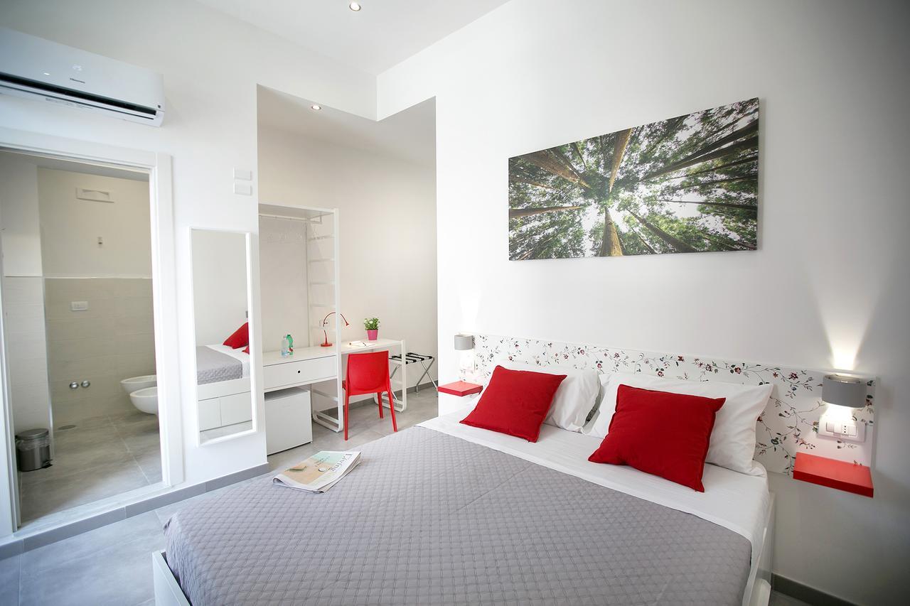 President Suites Неаполь Экстерьер фото