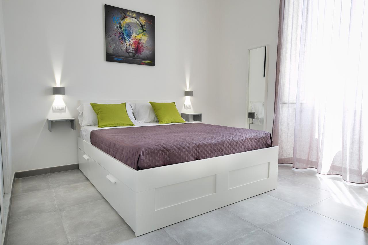 President Suites Неаполь Экстерьер фото
