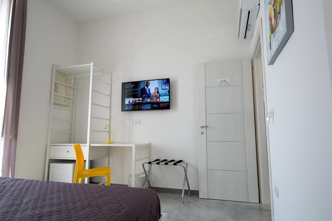 President Suites Неаполь Экстерьер фото